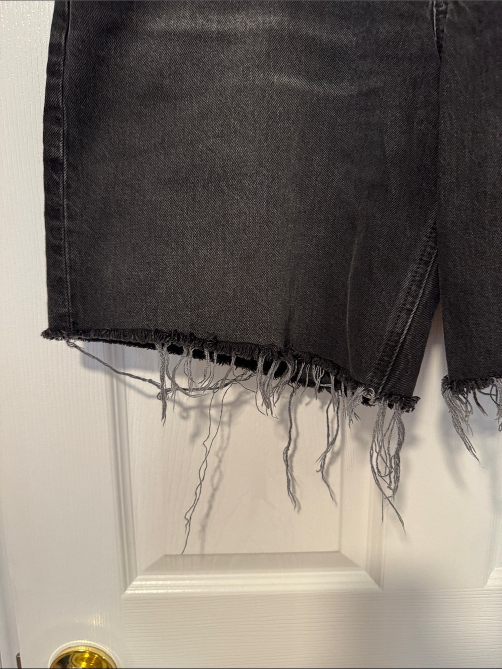 Madewell Women The Essex Long Baggy Short Raw Hem Black Denim Cutoff Size 30 - Picture 3 of 7